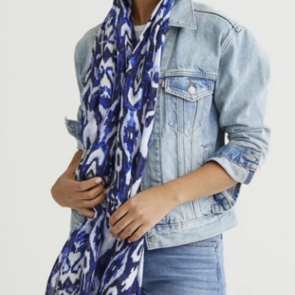 Vera Bradley Blue Ikat Island Patterned Scarf Soft Rayon‎ Long New